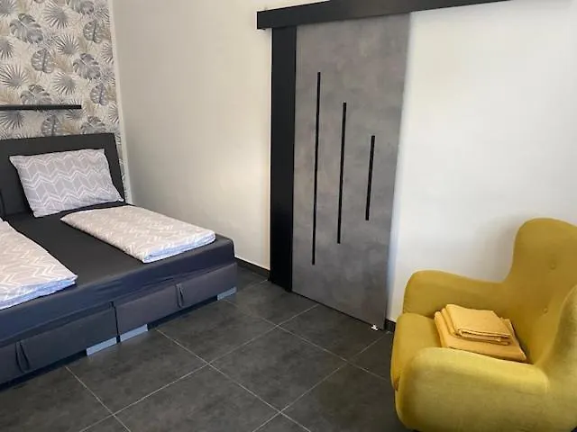 Dora Vendeghaz Apartman Letenye